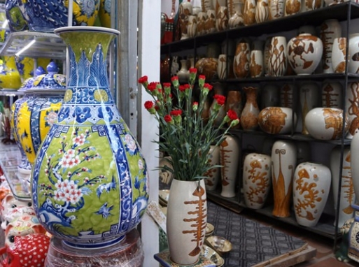 Visit Bat Trang Ceramic Village